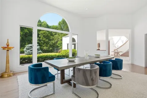6 Hunting Trail Armonk NY 10504