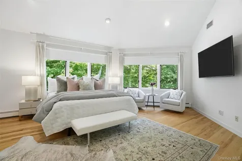 6 Hunting Trail Armonk NY 10504