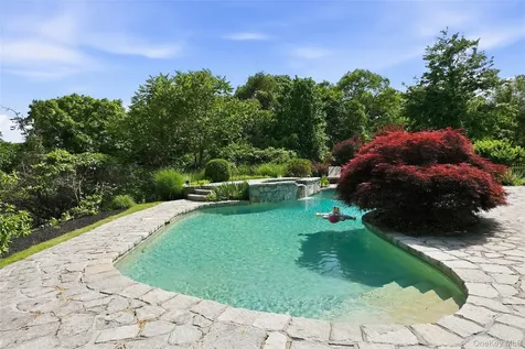 6 Hunting Trail Armonk NY 10504