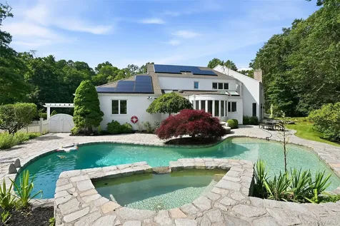 6 Hunting Trail Armonk NY 10504