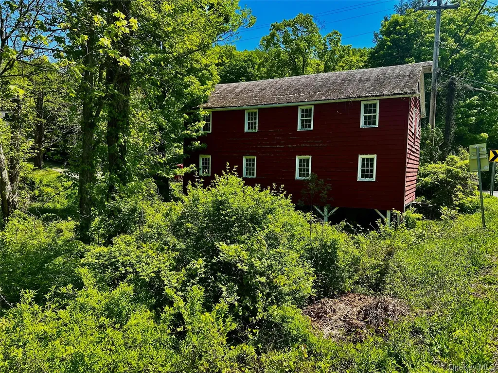 73 North Creek Road Staatsburg NY 12580