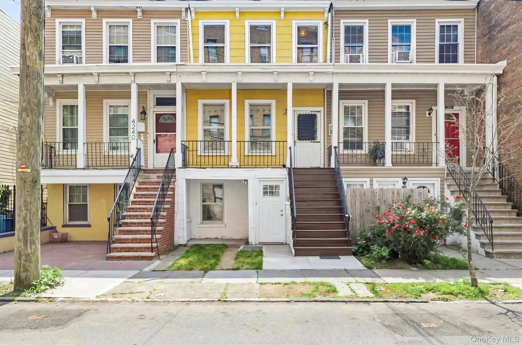 4238 Vireo Avenue Bronx NY 10470