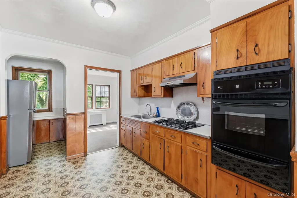 4238 Vireo Avenue Bronx NY 10470