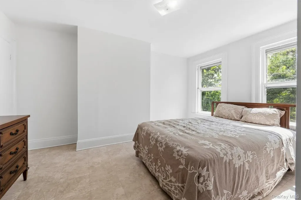 4238 Vireo Avenue Bronx NY 10470