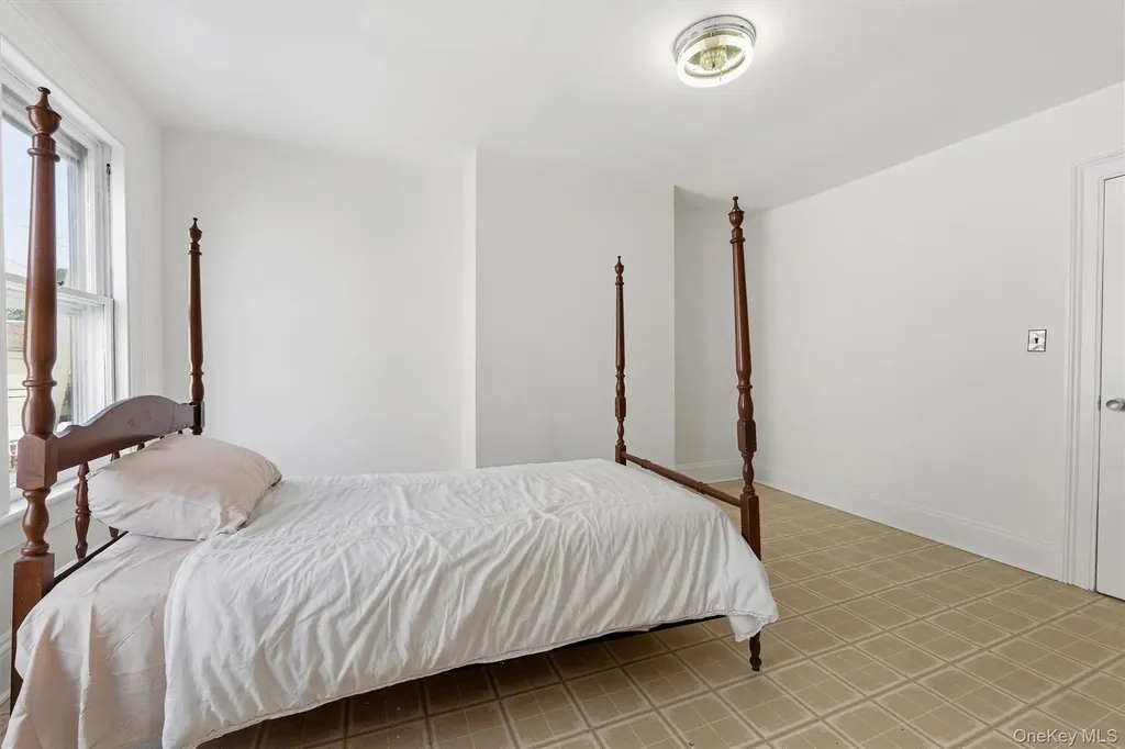 4238 Vireo Avenue Bronx NY 10470