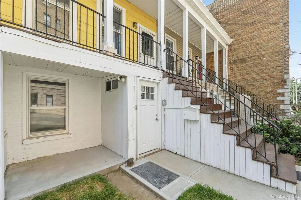 4238 Vireo Avenue Bronx NY 10470