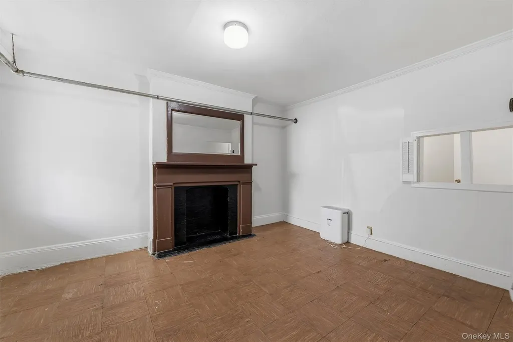 4238 Vireo Avenue Bronx NY 10470