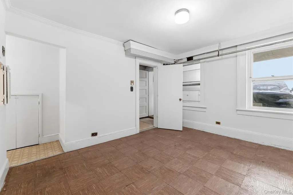 4238 Vireo Avenue Bronx NY 10470
