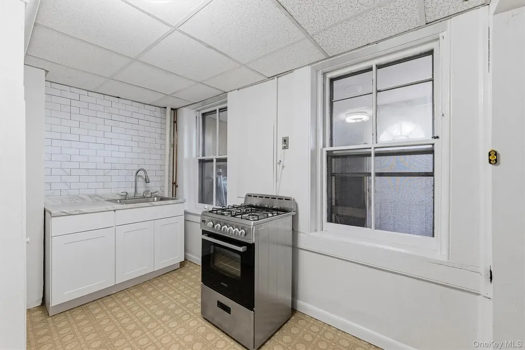 4238 Vireo Avenue Bronx NY 10470