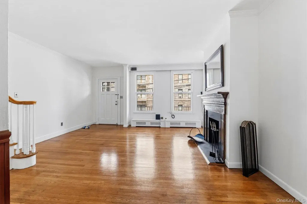 4238 Vireo Avenue Bronx NY 10470