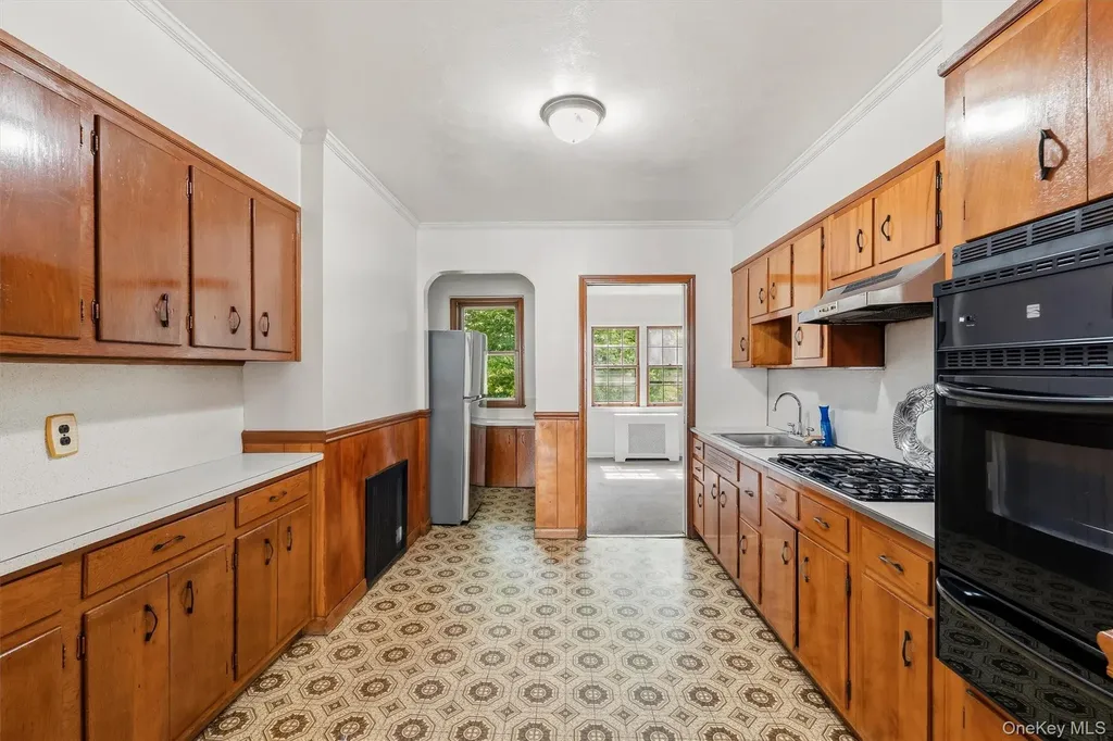4238 Vireo Avenue Bronx NY 10470