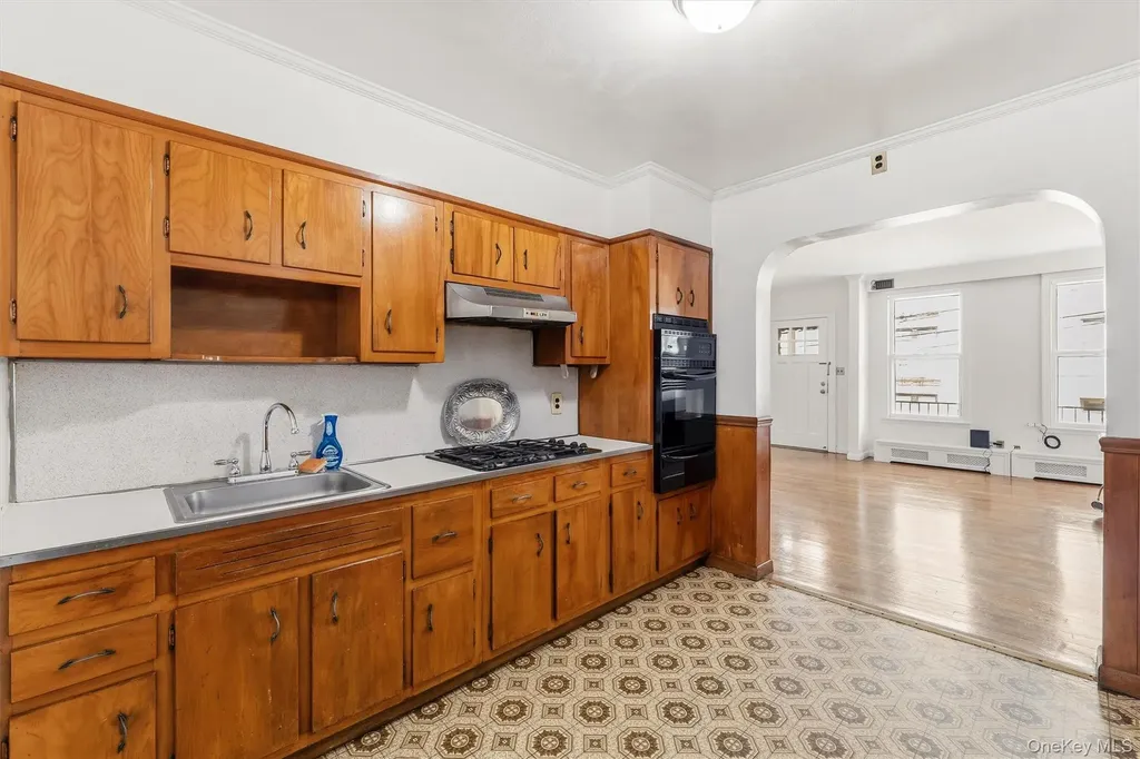 4238 Vireo Avenue Bronx NY 10470