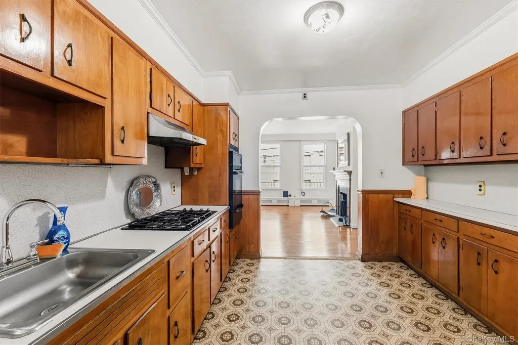 4238 Vireo Avenue Bronx NY 10470