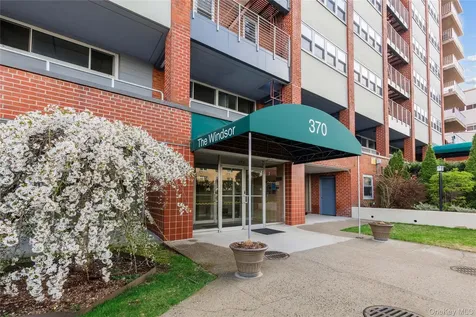 370 Westchester Avenue Port Chester NY 10573