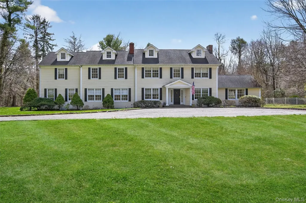 1862 Muttontown Road Syosset NY 11791