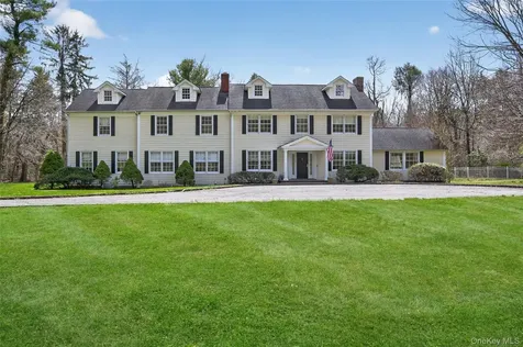 1862 Muttontown Road Syosset NY 11791