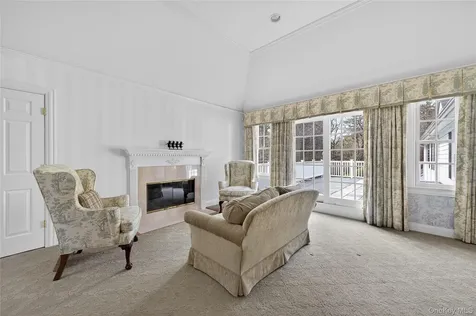 1862 Muttontown Road Syosset NY 11791