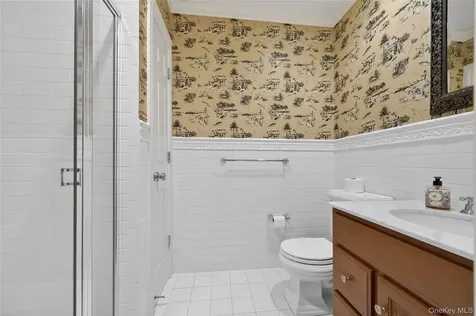 1862 Muttontown Road Syosset NY 11791