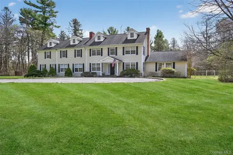 1862 Muttontown Road Syosset NY 11791