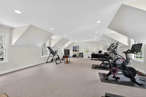 1862 Muttontown Road Syosset NY 11791