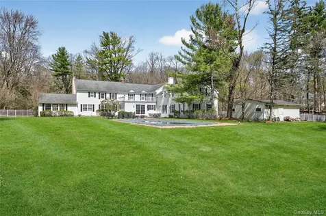 1862 Muttontown Road Syosset NY 11791