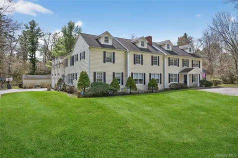 1862 Muttontown Road Syosset NY 11791