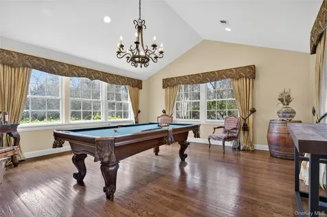 1862 Muttontown Road Syosset NY 11791