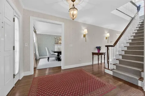 1862 Muttontown Road Syosset NY 11791