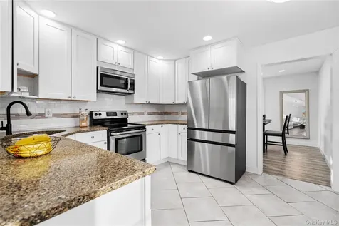 63 Orchard Street Manorville NY 11949