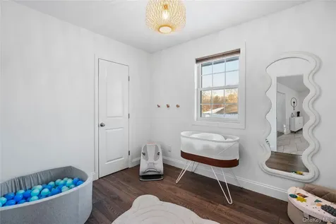 63 Orchard Street Manorville NY 11949
