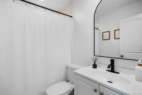 63 Orchard Street Manorville NY 11949