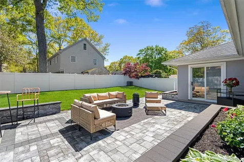 63 Orchard Street Manorville NY 11949