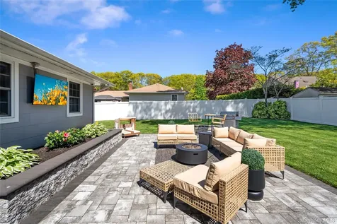 63 Orchard Street Manorville NY 11949