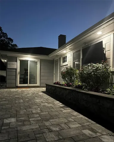 63 Orchard Street Manorville NY 11949