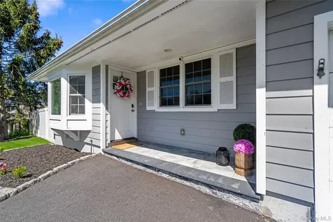 63 Orchard Street Manorville NY 11949