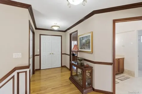 15 Boxwood Lane Farmingdale NY 11735
