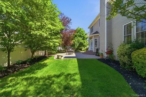 15 Boxwood Lane Farmingdale NY 11735