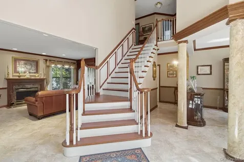 15 Boxwood Lane Farmingdale NY 11735
