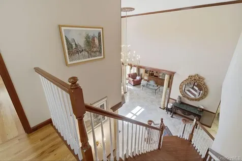 15 Boxwood Lane Farmingdale NY 11735