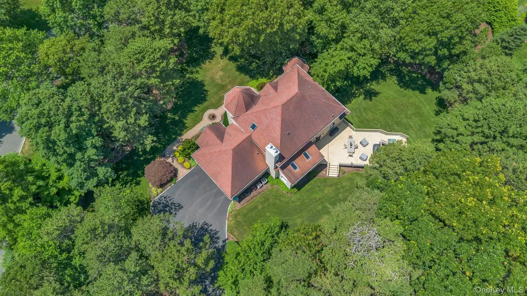 216 Landing Lane Baiting Hollow NY 11933