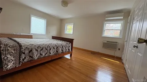 6240 Cromwell Crescent Rego Park NY 11374