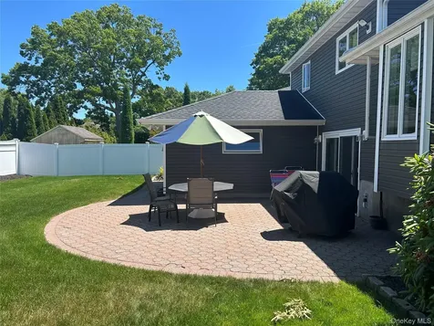 106 Roy Street Massapequa NY 11758