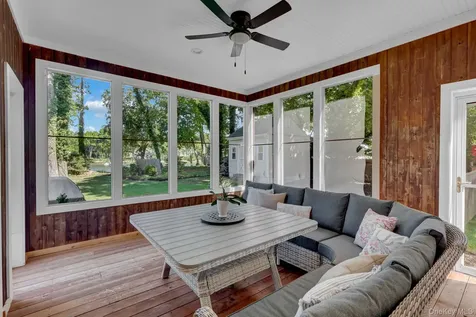 18 Cedar Lane Setauket NY 11733