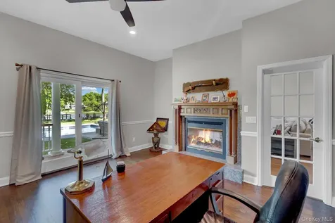 18 Cedar Lane Setauket NY 11733