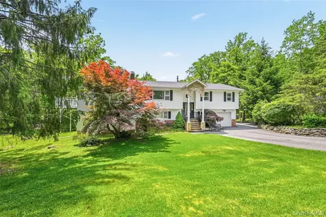27 Van Tassel Court Highland Mills NY 10930