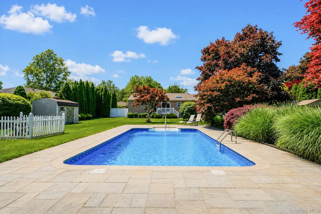 100 Donna Drive Baiting Hollow NY 11933