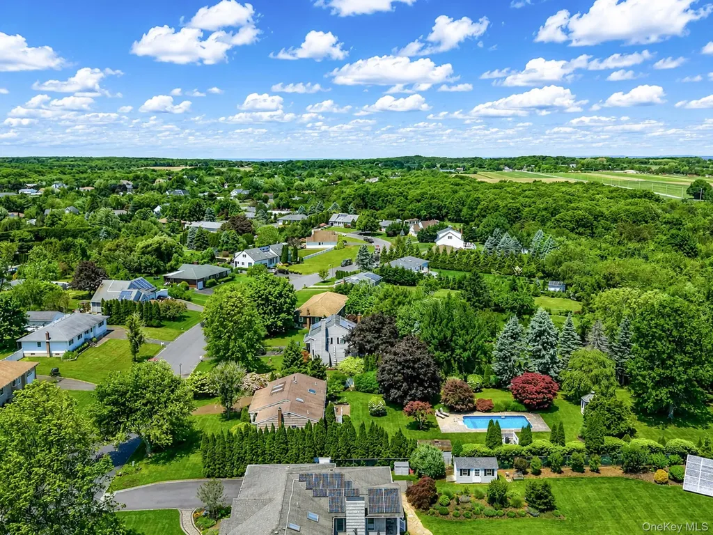 100 Donna Drive Baiting Hollow NY 11933