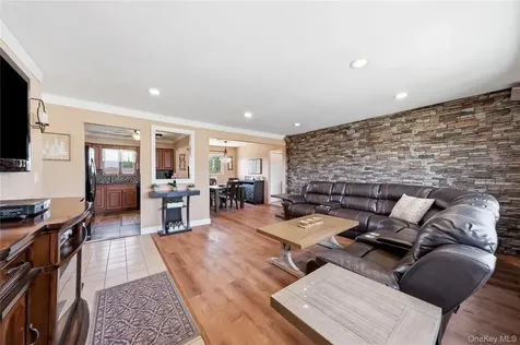 20 Elm Street Massapequa NY 11758