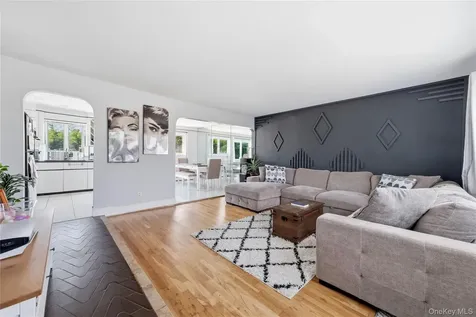 20 Elm Street Massapequa NY 11758