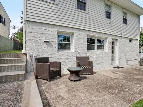 17 Gedney Way White Plains NY 10605